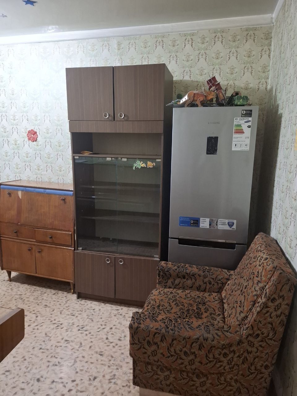 Продаю Свою квартира Яшнабадский р-он Авиасозлар 58-военый городок 2-к
