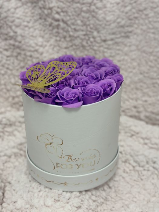 Cutie cadou trandafiri de sapun