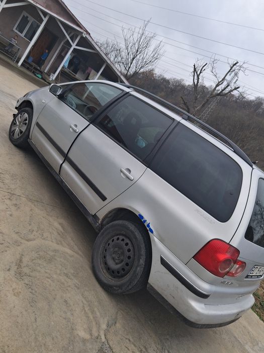 Vând Sharan cu 7 locuri