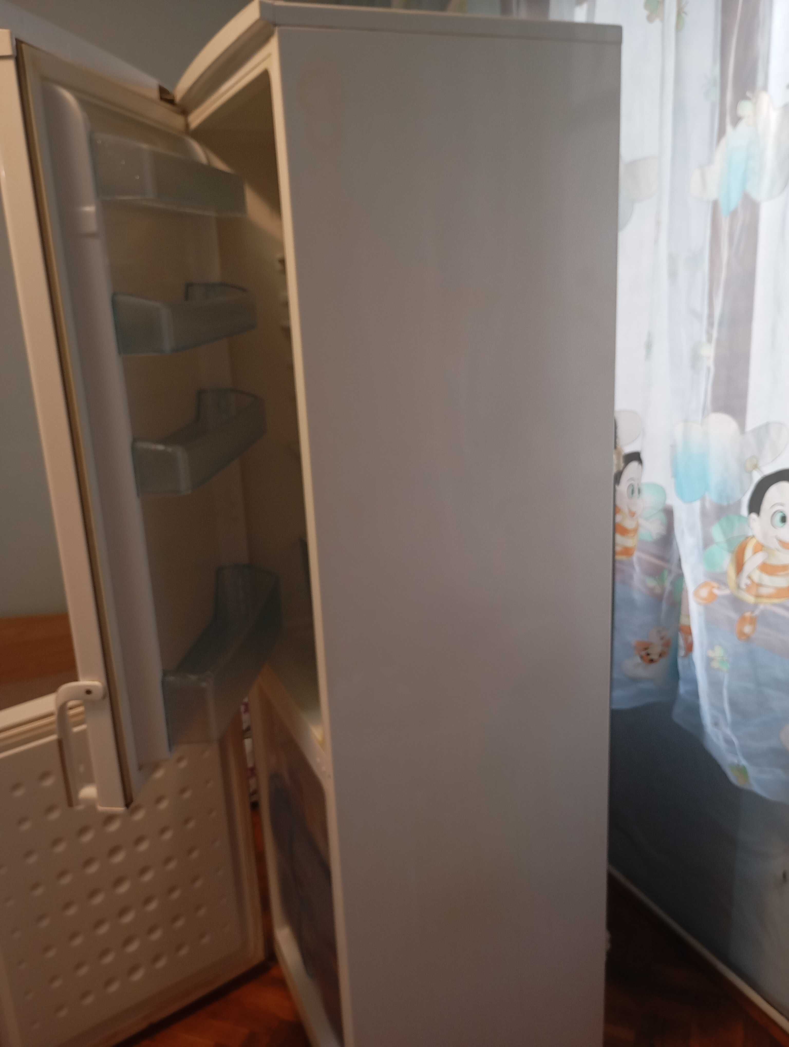 Хладилник Beko csa 34010