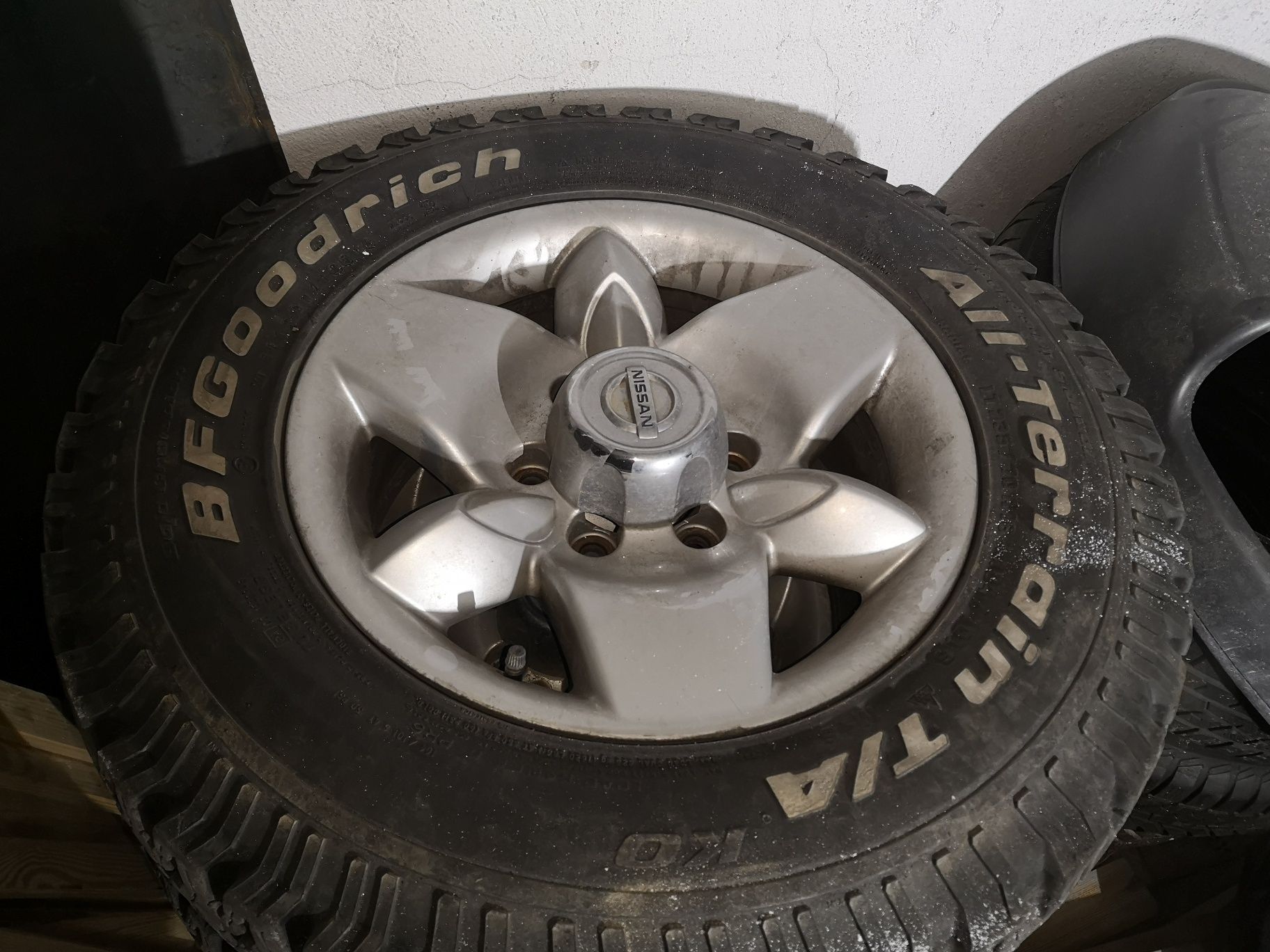 Гуми с джанти за Nissan terrano