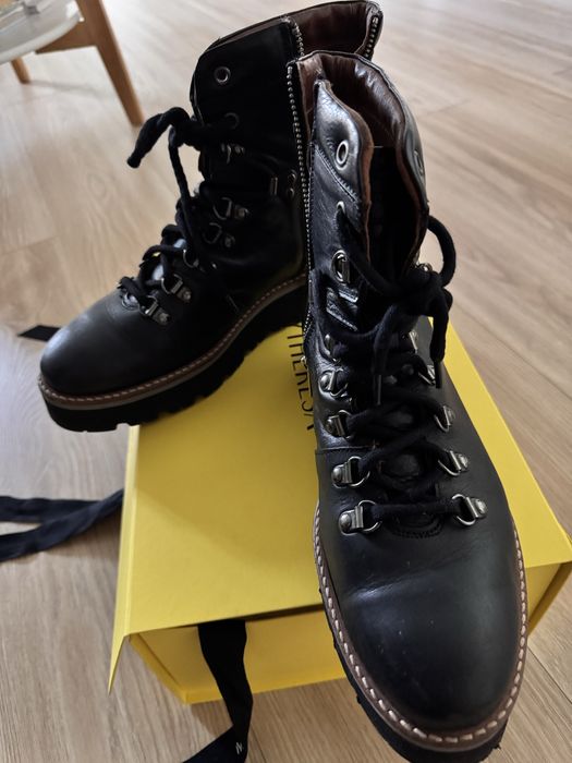 Bocanci Cricket piele