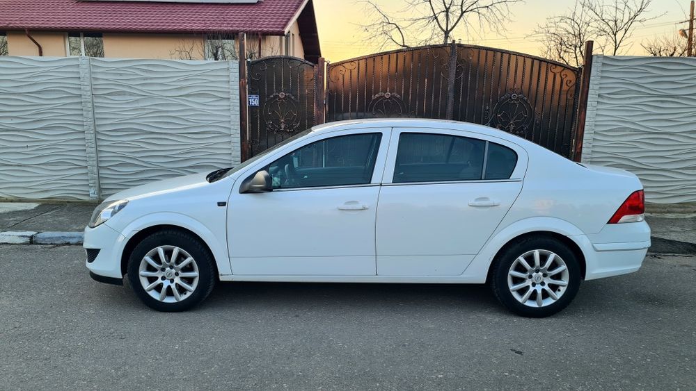 Opel astra h 2013