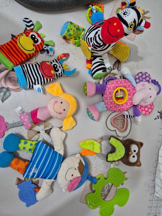 Бебешки играчки,играчки за количка