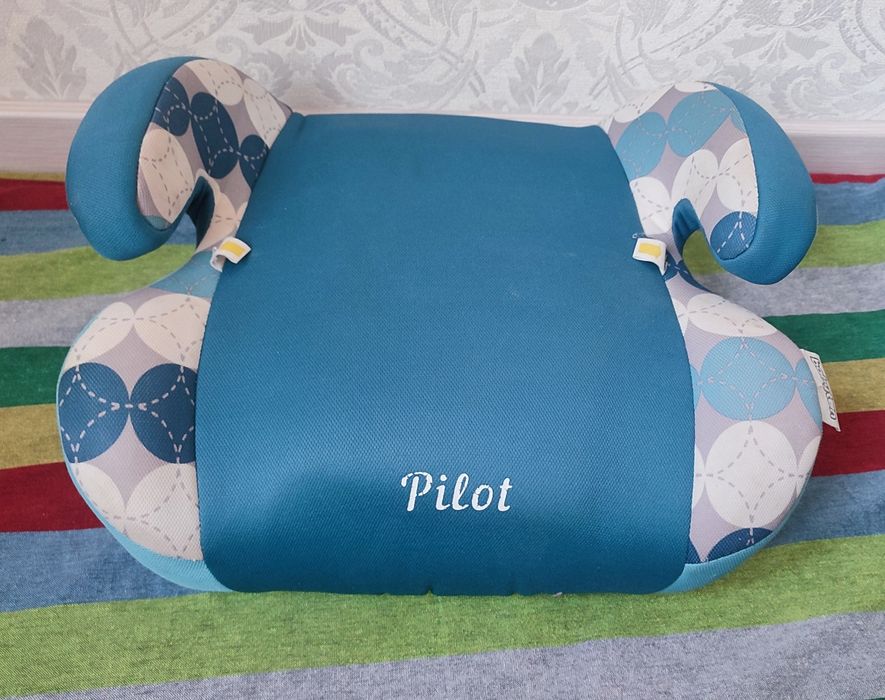 Бустер. Детский авто кресло