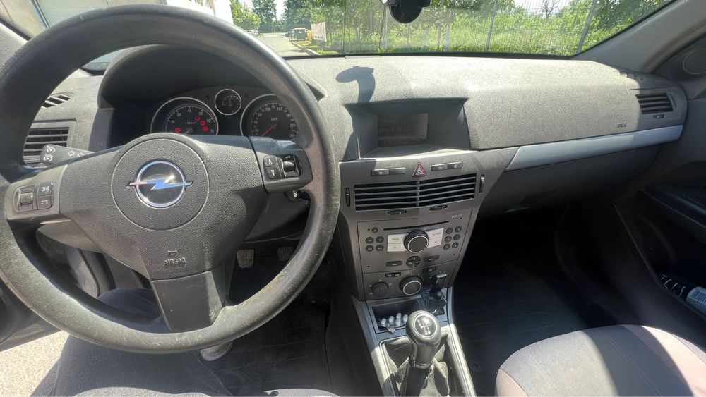 Opel astra curat