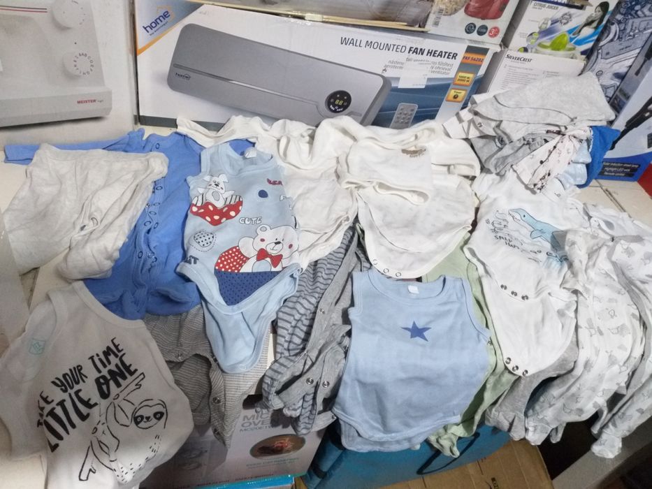 Lot 30 articole Haine Nr 60 -80 60 lei