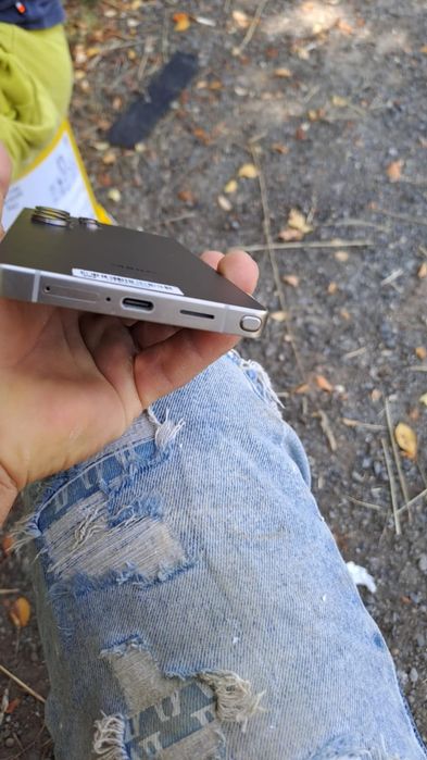 Samsung Galaxy S25 ultra încă în garanție