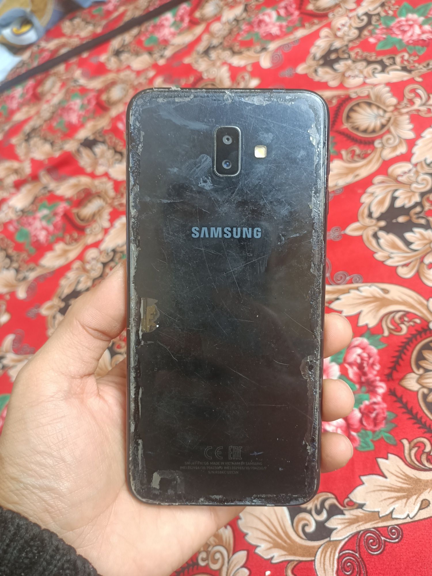 Samsung J6+ требует ремонт