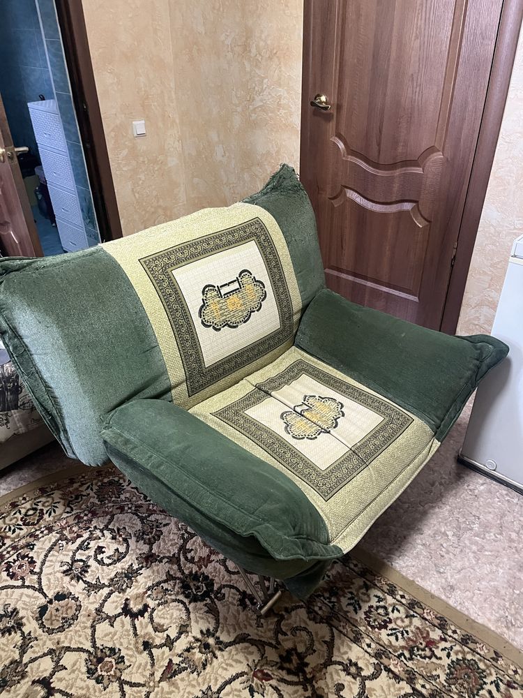 Два кресло