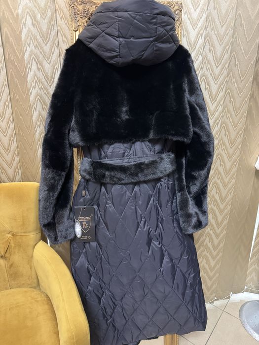 Палто естествен пълнеж сваляща качулка