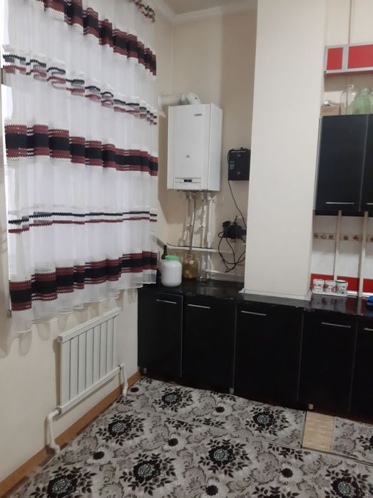Qarshi shhridan koʻp qavatli uyning xonadoni sotiladi