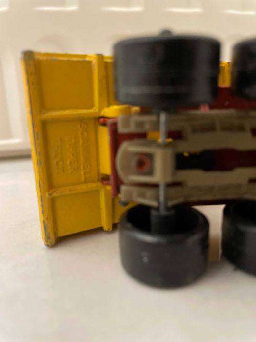 masinuta bascula jucarie veche pentru colectionari made in UK original