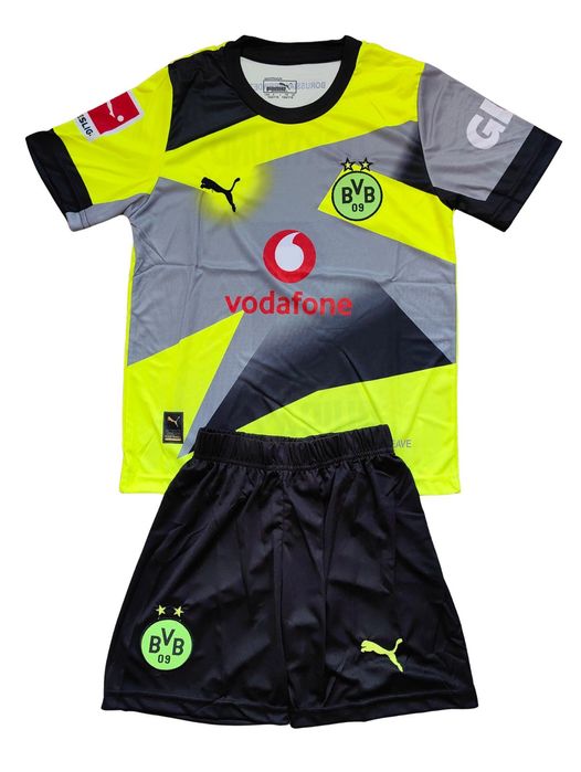 Детско - юношески футболен екип Борусия Дортмунд Гираси Borussia