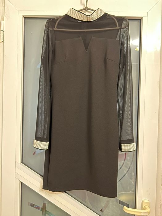 Rochie neagra cu banda  strasuri