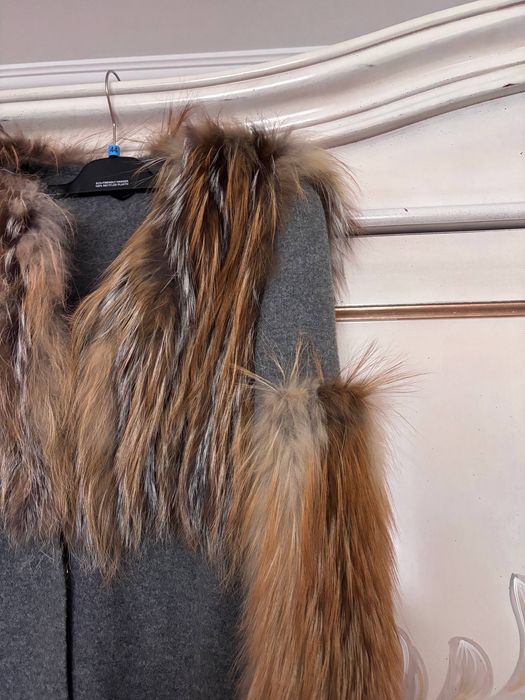 Оригинално палто Fendi