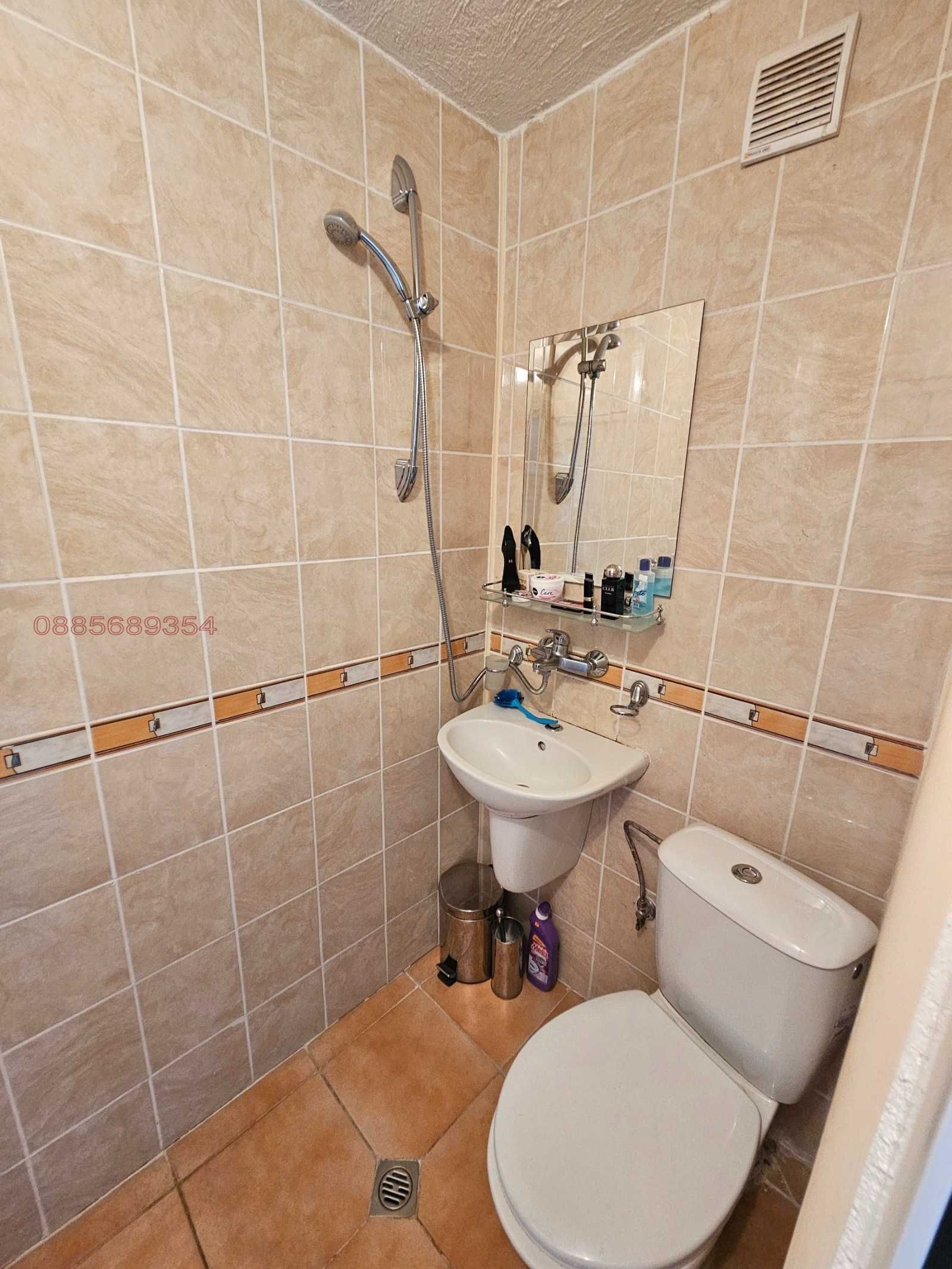 Собственик продава къща в село Горно Драглище