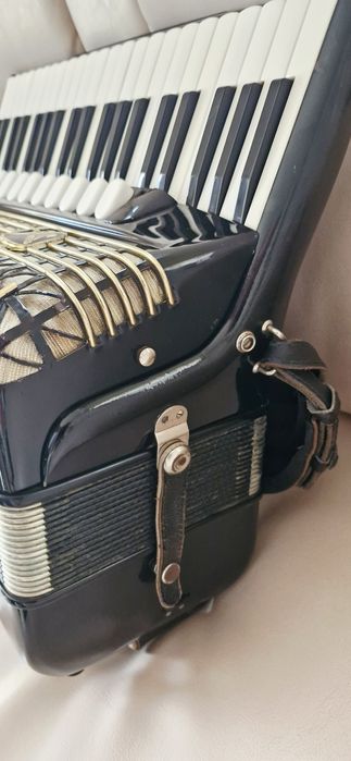 Acordeon hohner Atlantic De luxe IV cu 120 basi