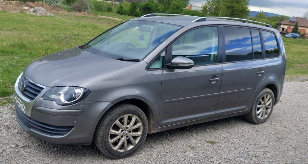 VW Touran 1.9tdi 6 скорости, 7 местен на ЧАСТИ