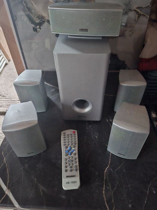 Boxe 5+1  Hiteker  in condiții foarte bune