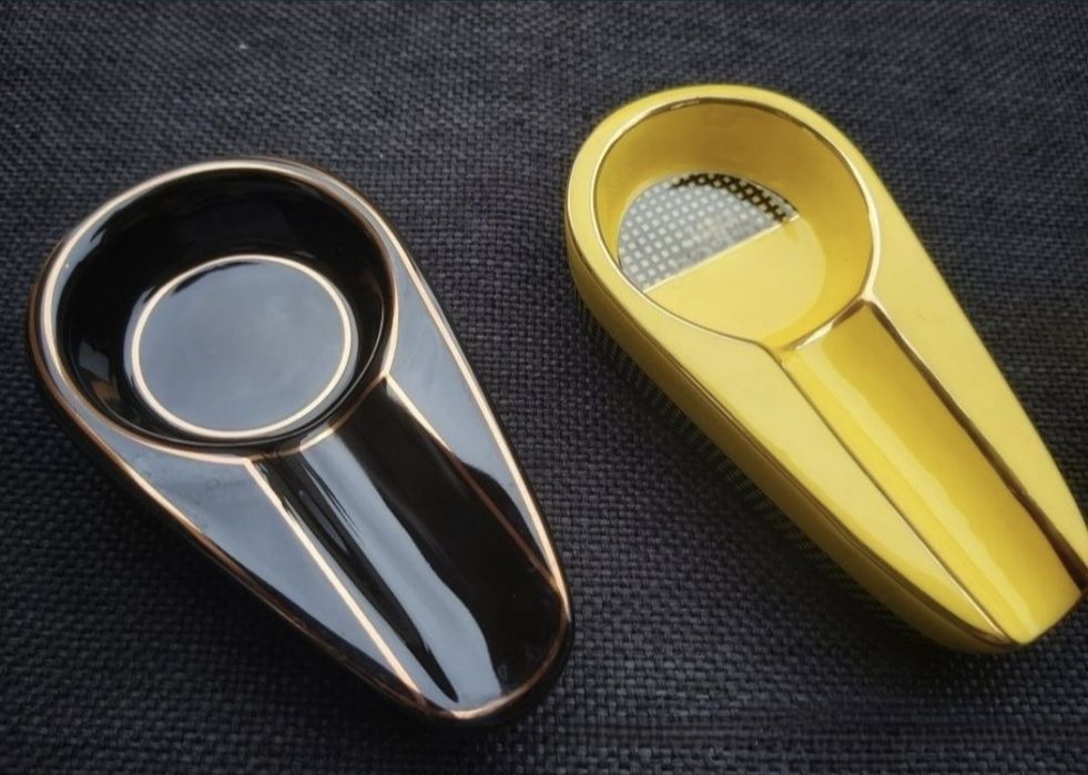 Керамичен пепелник за пури с лого,два цвята