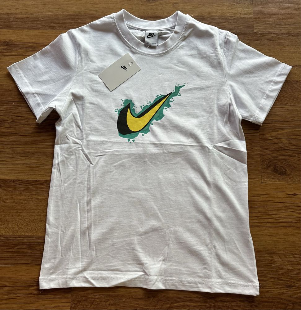Мъжка,памучна,бяла тениска Nike Air Max с щампа на гърба,р-ри XXS,XS,S