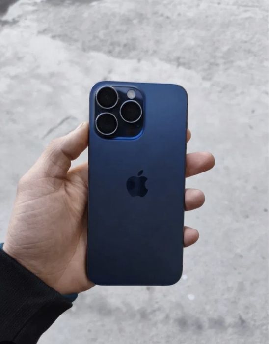 Продам айфон 15 про макс в идеальном состояние срончо нужны деньги