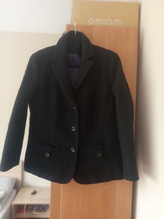 Дамско черно сако  46 размер