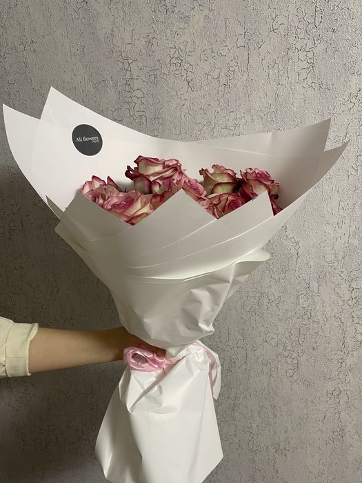 Бүгінгі гүлдер свежий роза 10 мыңға берем екеуін