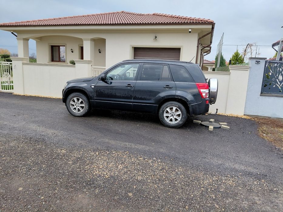 Vând Suzuki Grand Vitara