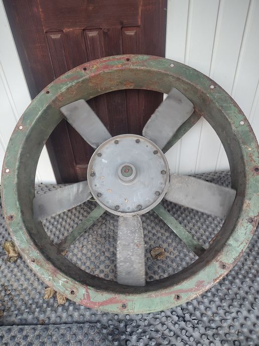 Vind  2 ventilatoare pt. Uscător cherestea.