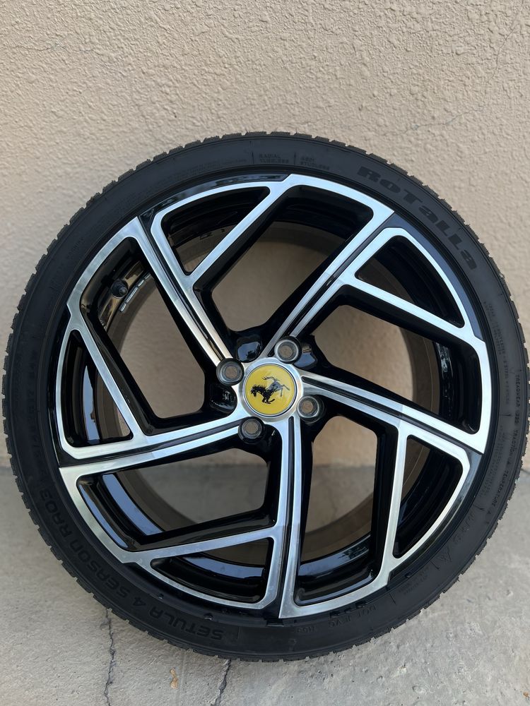 Kovani Bentley Bacalar R17 va Balon RATOLLA 205/40/17R  bilan