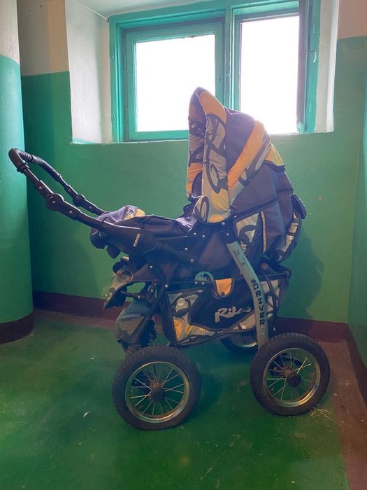 Коляска детская прогулочная