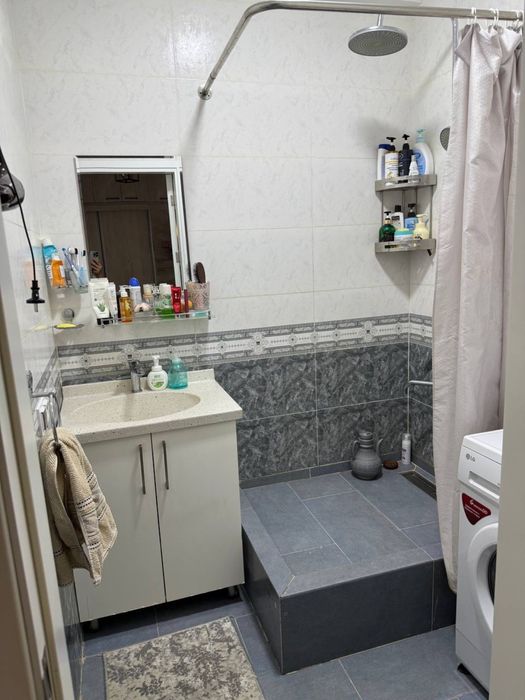 Uy sotiladi 48.2m ²