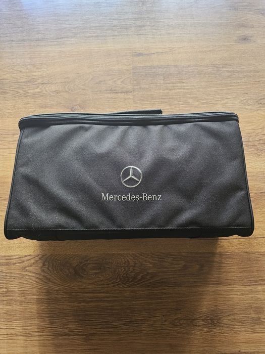 Кабел за зареждане на електрически Mercedes