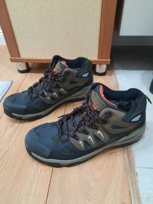 Продам зимние мужские кросовки