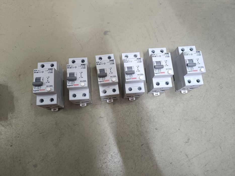 Продам Автоматы УЗО 25Ампер