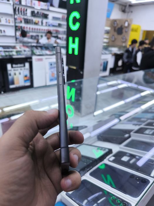 samsung S24 ultra 12/512 titan black.