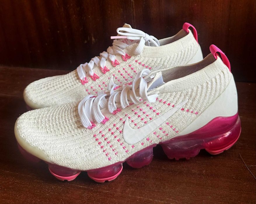 Дамски маратонки Nike VaporMax