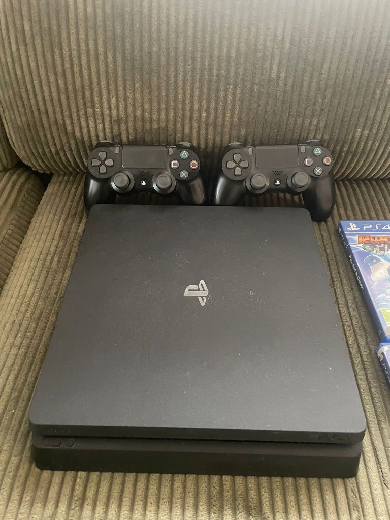 Vand PS 4 slim 1TB