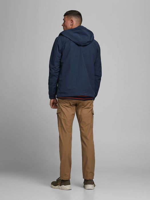 Jacketa/Geaca Jack & Jones 
Noua cu eticheta Model 2021