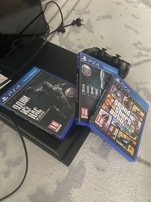 Продам PlayStation4