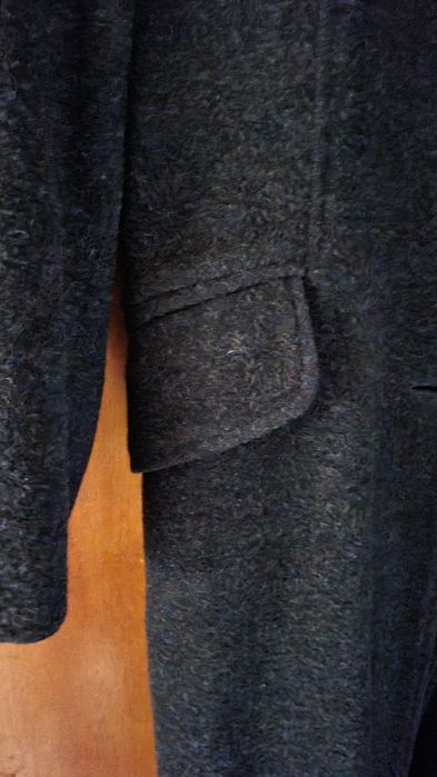 De vânzare palton,lung,negru,din lână 100%.