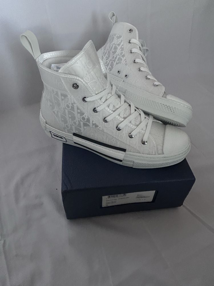 Dior b23 с кутия и всички аксесоари.  Balenciaga track,Louis vuitton