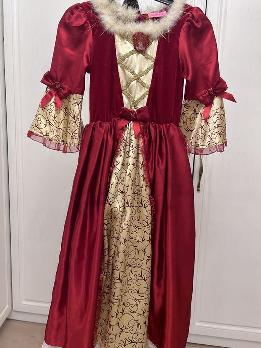 Детские нарядные платья на 4-6 лет