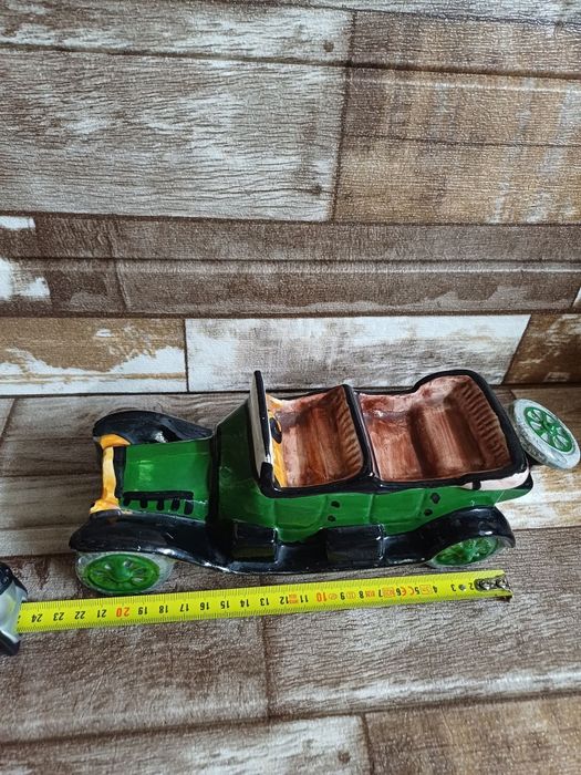 Ретро керамична кола