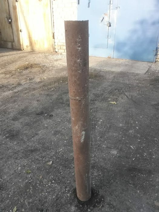 Труба чугунная (длинна 125 см , диаметр внутр 10 см ,толщ стенки 5 мм)