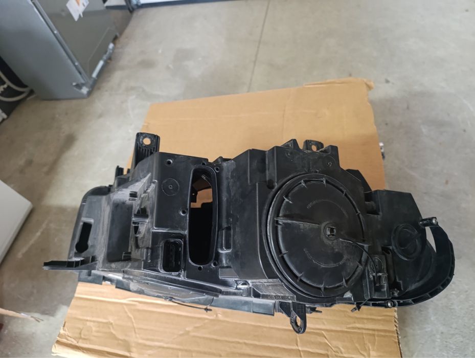 Оригинален Ляв фар за BMW X5 F15 X6 F16