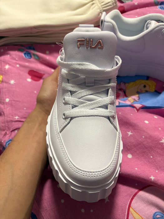 Adidasi Fila albi