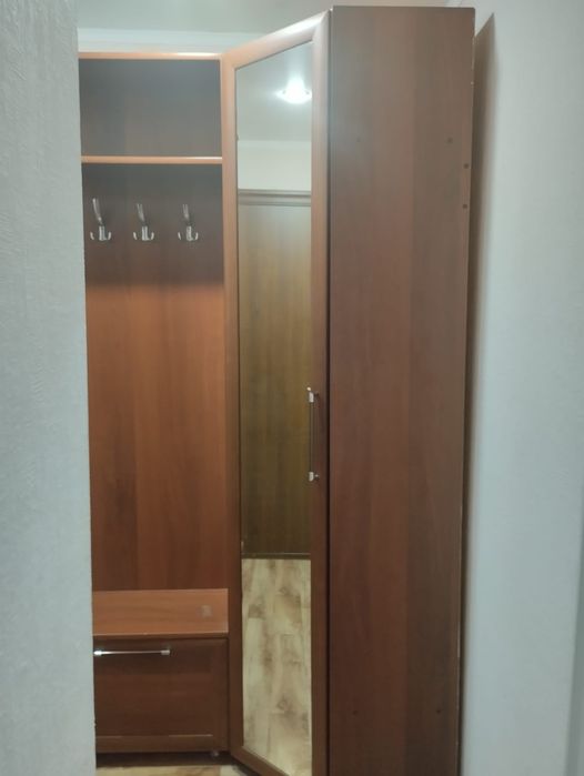 Продам прихожую  в отличном состоянии